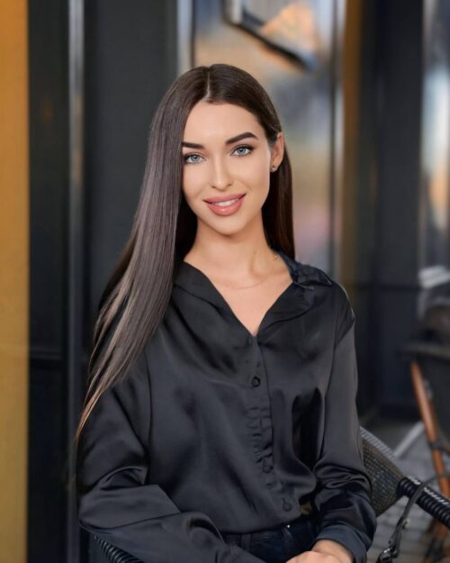 Victoria K